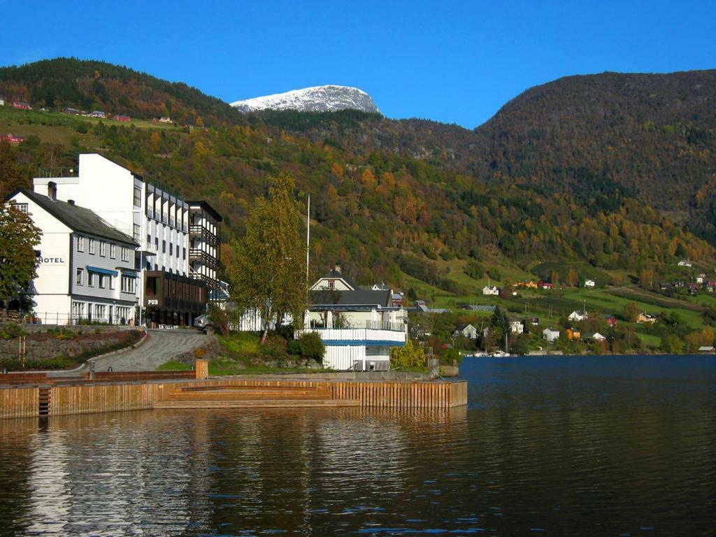 Ulvik Hotel エクステリア 写真